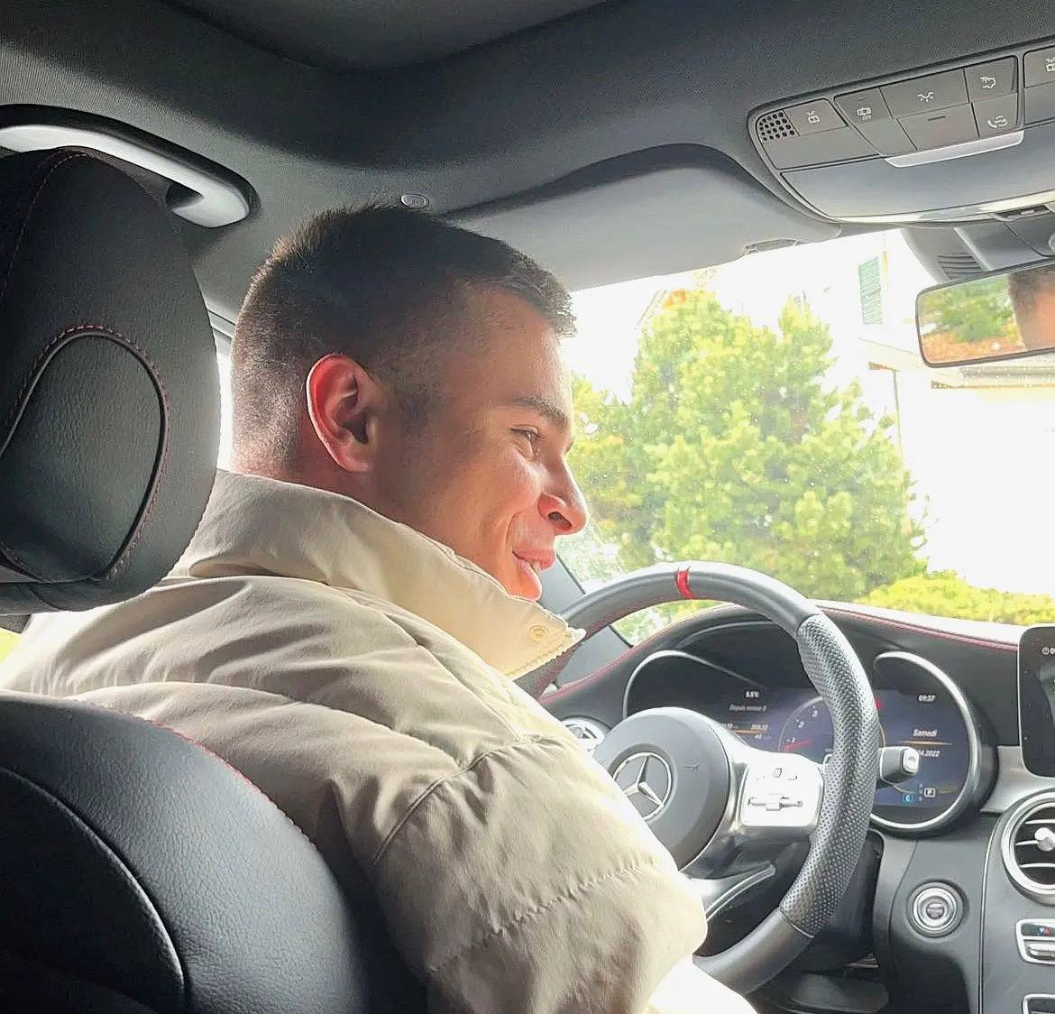 Eoggier, founder of whop.guide